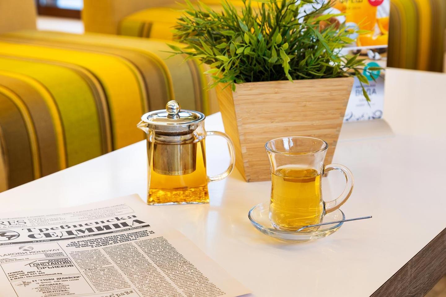 Hotel Compliment Trjavna Buitenkant foto