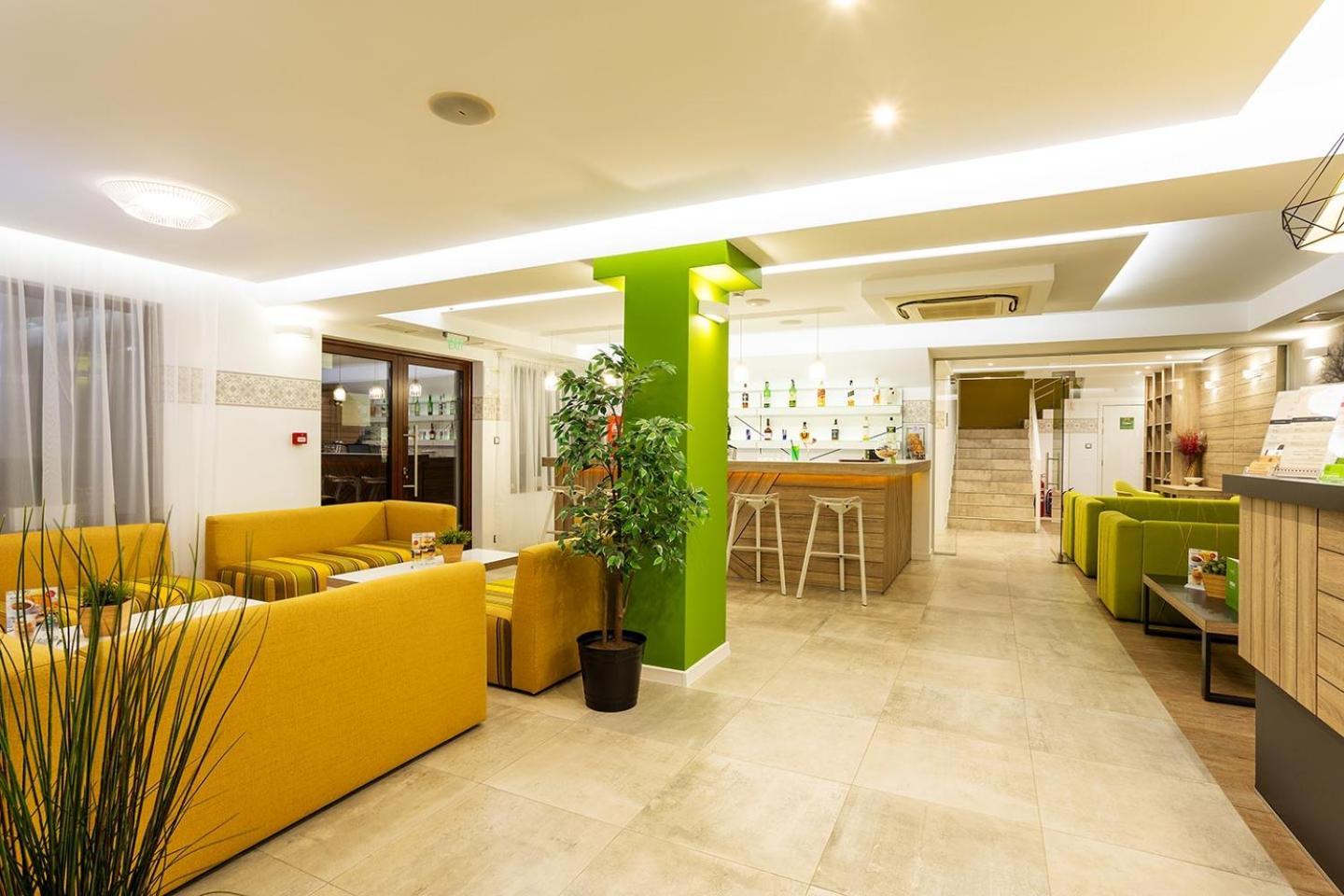 Hotel Compliment Trjavna Buitenkant foto