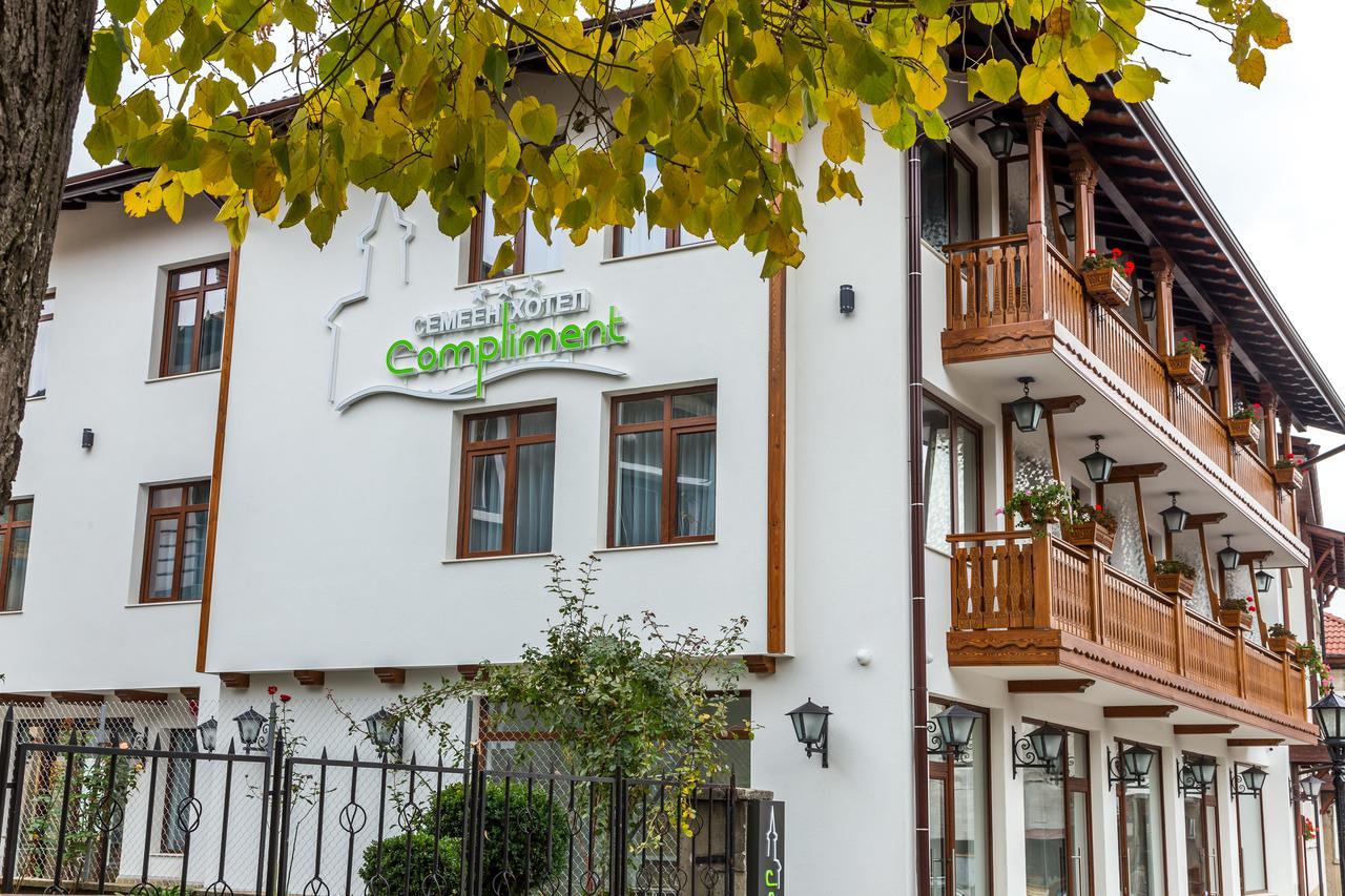Hotel Compliment Trjavna Buitenkant foto